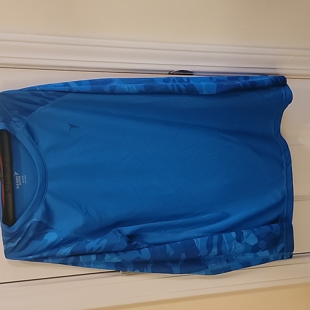 Old navy boys xl (14-16) active  wear long sleeve shirt